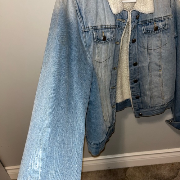 Sherpa Jean Jacket - Picture 2 of 3